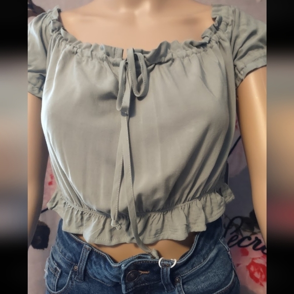 Active USA Tops - Active USA Women's Off the Shoulder Crop Top size small